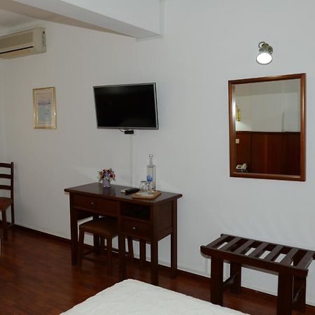 Estalagem Sequeira Bed & Breakfast Sao Bras de Alportel Exterior photo
