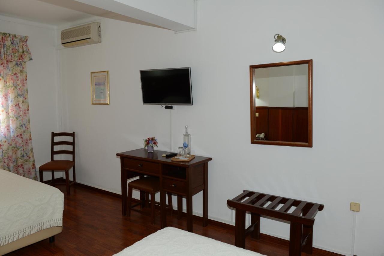Estalagem Sequeira Bed & Breakfast Sao Bras de Alportel Exterior photo