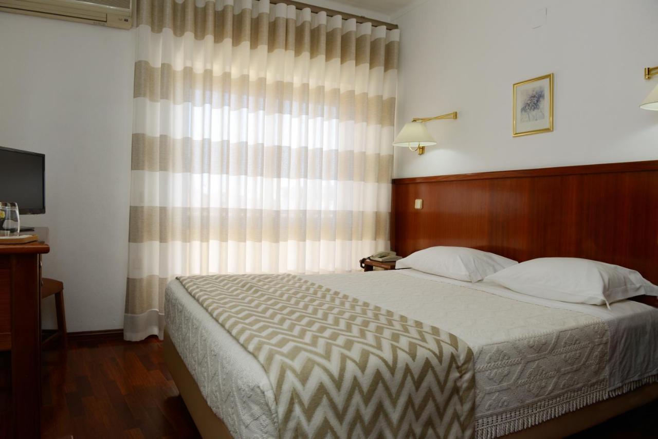 Estalagem Sequeira Bed & Breakfast Sao Bras de Alportel Exterior photo