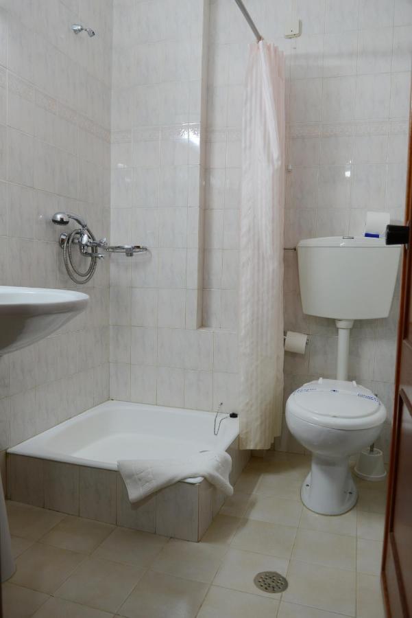 Estalagem Sequeira Bed & Breakfast Sao Bras de Alportel Exterior photo