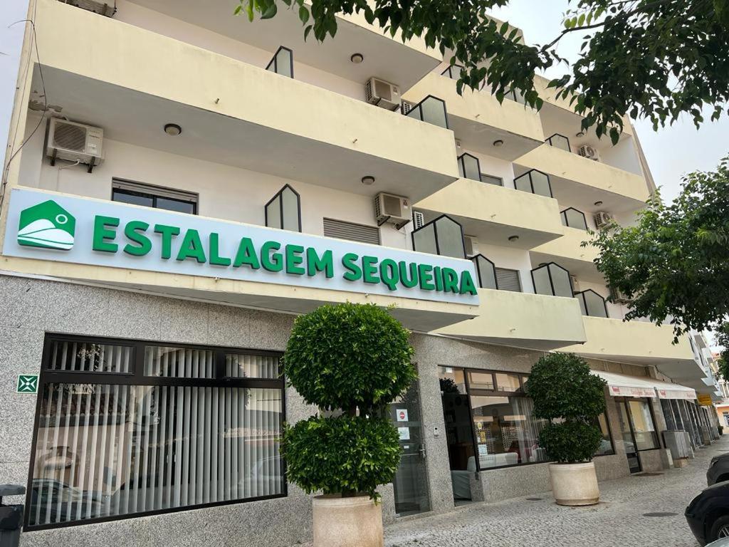 Estalagem Sequeira Bed & Breakfast Sao Bras de Alportel Exterior photo